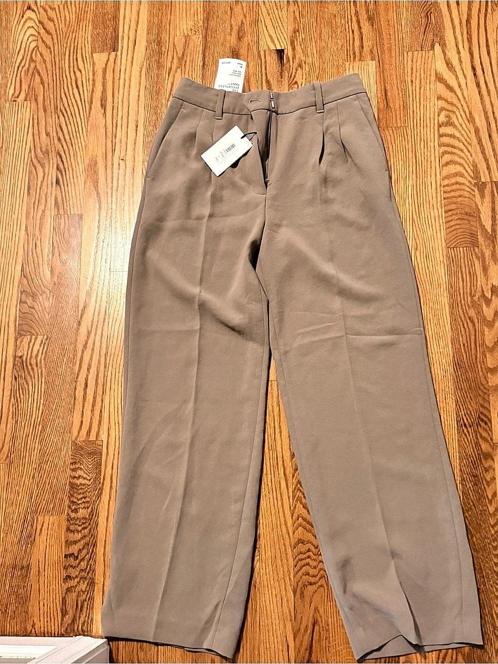 Aritzia The Effortless Pant Wide Leg Pants Brown Size 6